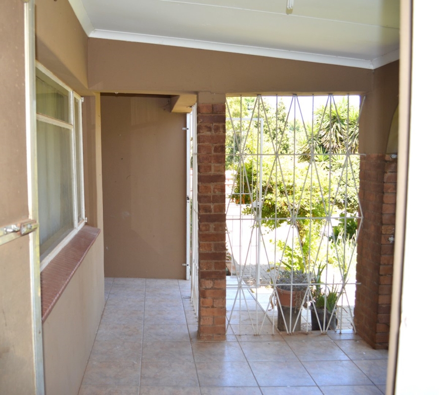 4 Bedroom Property for Sale in Roosheuwel North West